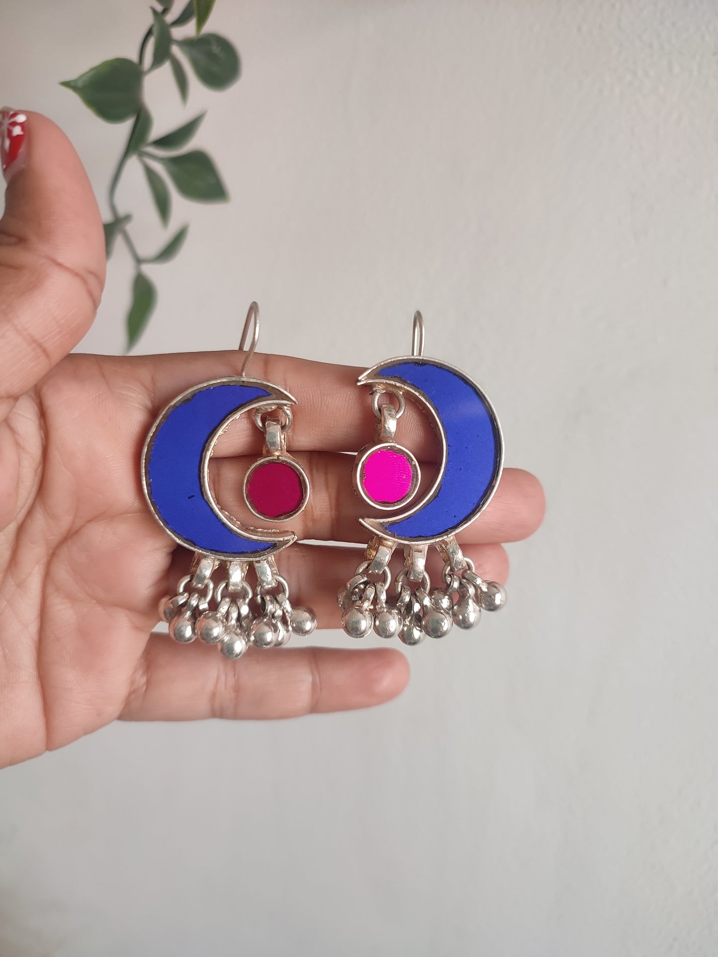 Aadha chaand Glass Earrings