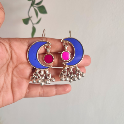 Aadha chaand Glass Earrings