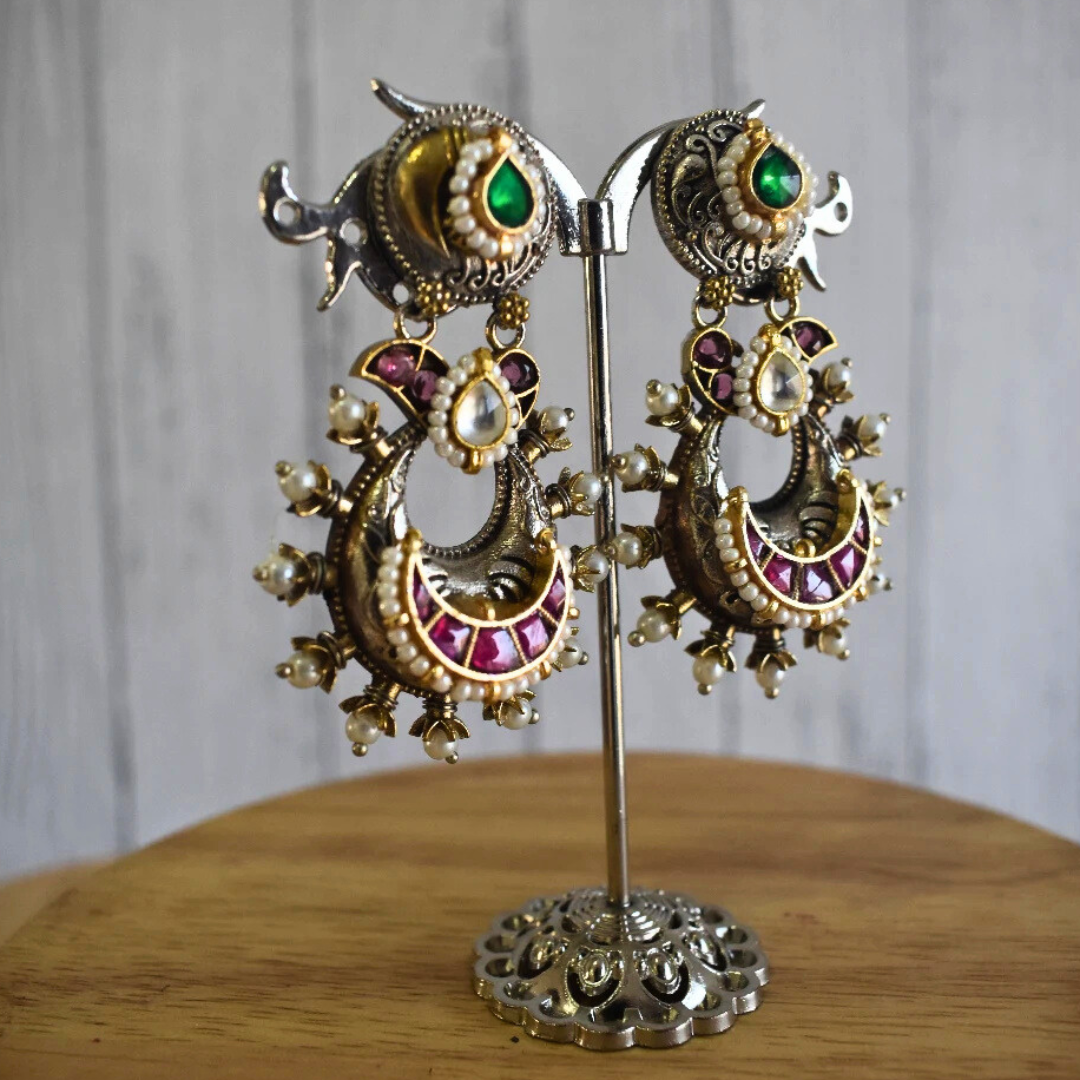 Mona Pachi Kundan Stud Earrings