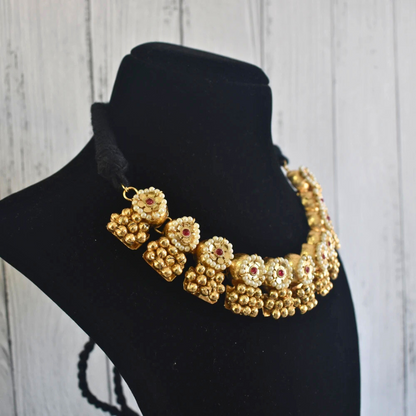 Mira Kundan Necklace Set