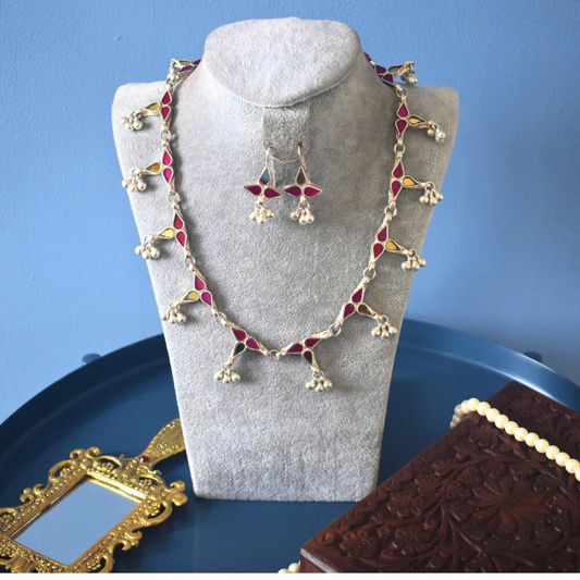 Surina Glass Necklace Set with Earrings