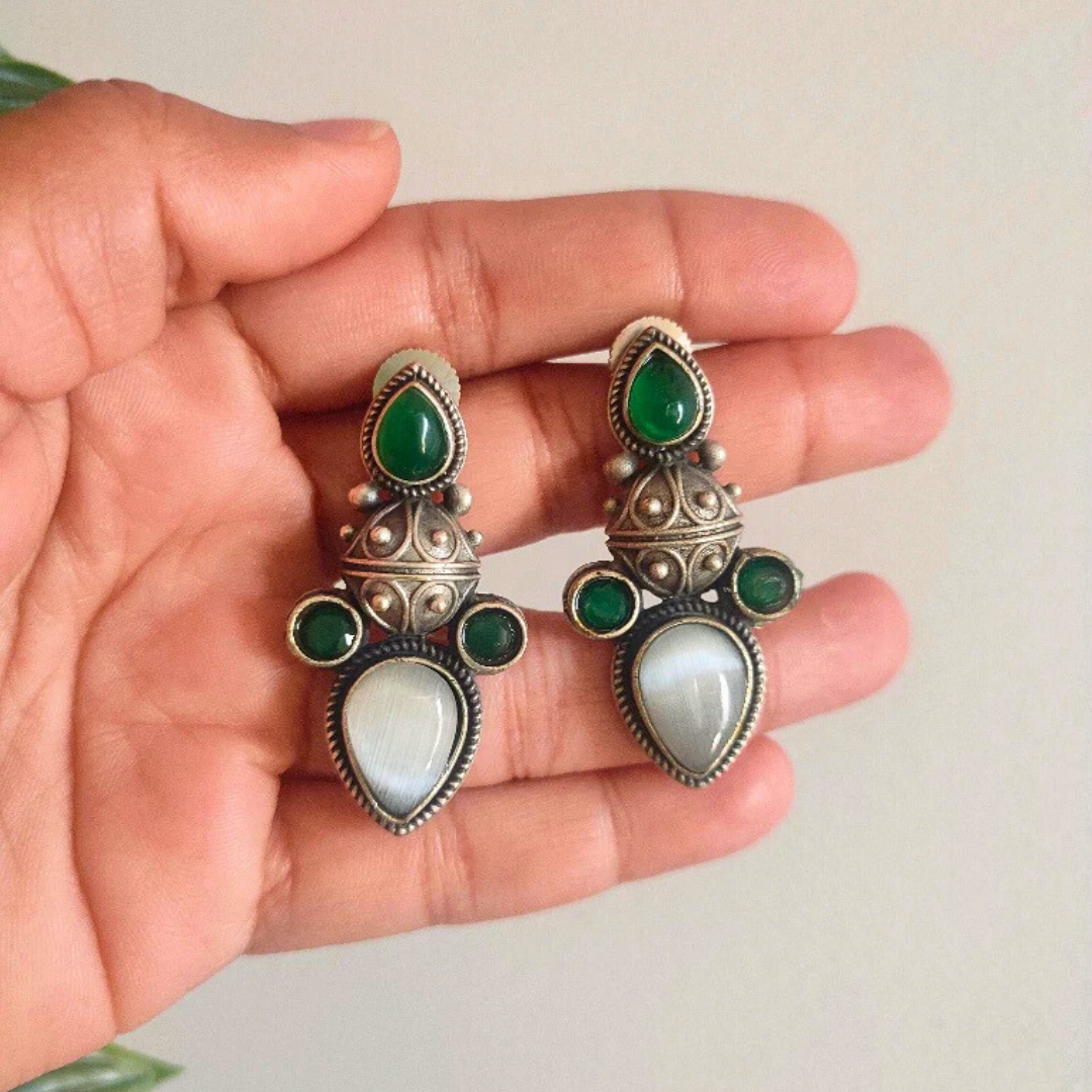 Sayali stud earrings